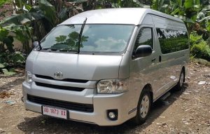 sewa mobil hiace di solo persada solo