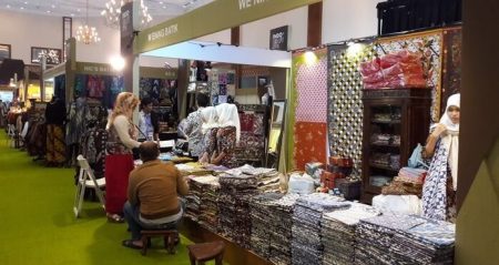 berburu batik di solo